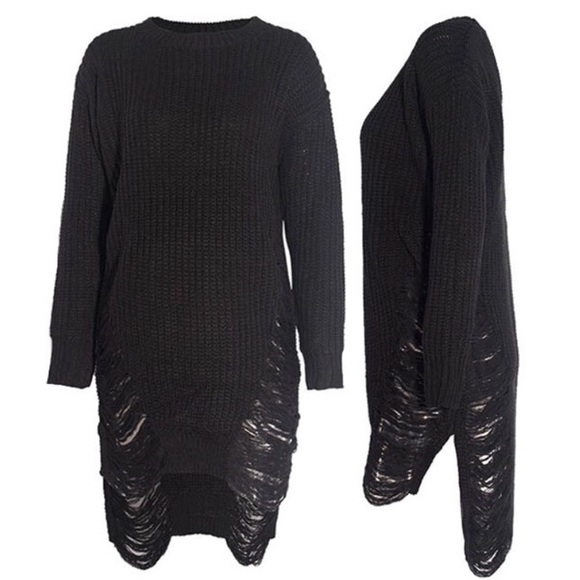 NEW! Oversized Shredded Sweater - Picture 2 of 3